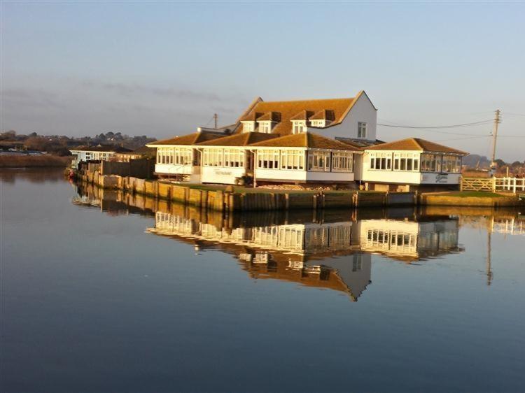 Вилла The Boardwalk Вест-Бэй Экстерьер фото